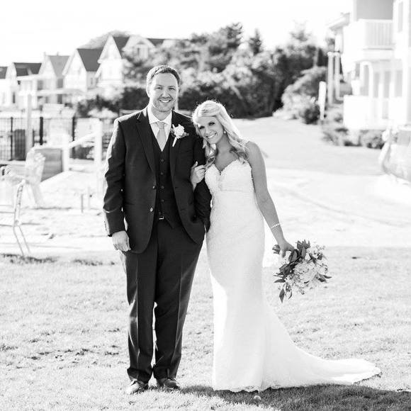 Meet your Posher, Christie - Picture 1 of 1